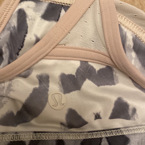 Lululemon sport bra - Picture 3 of 3